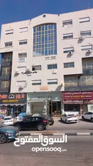  1 مكاتب بمساحات مختلفة تبدأ من 100 متر وتصل إلى 180 متر