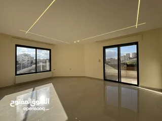  2 شقة أرضية فاخرة للبيع طريق المطار الحويطي خلف المدارس العالمية .. بسعر لقطة