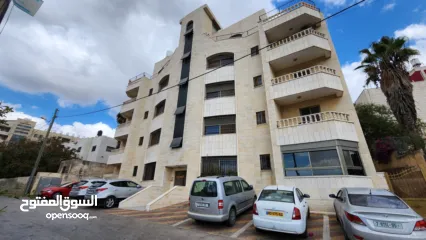  1 شقه روف للبيع في منطقه هادئه مطله في بيتونيا قرب مدارس نور الهدى من المالك مباشرة وبدون عموله