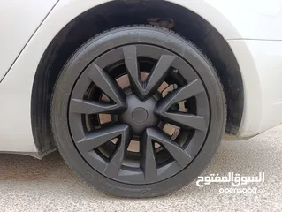  12 TESLA MODEL 3 ONLY 8000KM