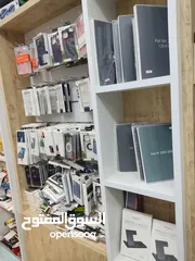  7 بضاعة محل للبيع