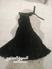  7 ملابس للبيع