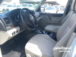  14 Mitsubishi Pajero 2017 gcc Full option