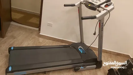  4 جهاز مشي  بحاله ممتازه استعمال بسيط شغال ما في ولا اشي