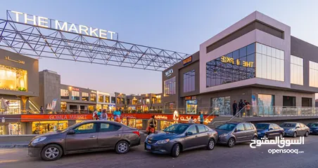  4 محل متأجر للبيع في the market mall القاهره الجديده علي جمال عبدالناصر مباشره عائد شهري+زياده سنويه