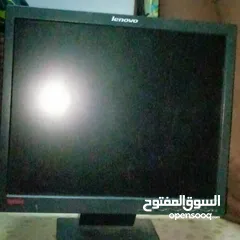  6 شاشه   Lenovo thinkvisio لا تاخذ مساحه كبيره من المكتب