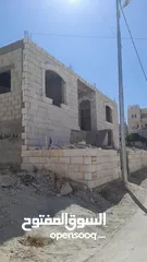  4 بيت مستقل عظم للبيع. جريبا