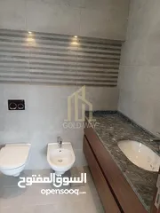  13 شقة طابق ثاني 280م بتشطيبات فاخرة ومميزة جدا في أرقى مناطق الصويفية/ ref 4055