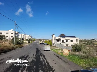  1 ارض مميزة 700 متر في ابو نعير ذات اطلاه عاليه على مسجد الحدائق وابراج السادس تبعد عن دوار الشعب 10د