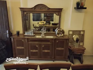  1 طقم سفره وموريس وبيرو وفضيات عدد 2 مع طربيزات عدد3  خشب بلوط وزان