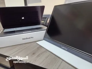  26 ماك بوك برو 2019  15.6" MacBook pro 13.3" + Ext monitor