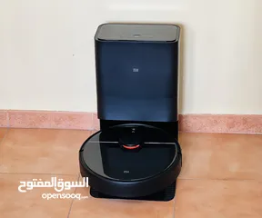  1 مكنسة روبوت شاومي Mop 2 Ultra (كنس ومسح) بحالة ممتازة مع محطة التفريغ، للبيع مع كافة مرفقاتها