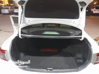  17 تويوتا كورلا 2012 في اصباغ اربع قطع المكية 1600cc