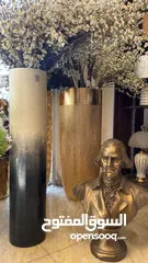  1 American statue