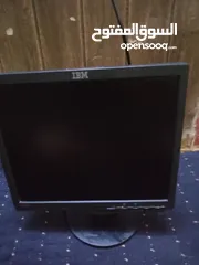  3 شاشه الكمبيوتر IBM