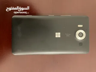  2 Nokia Lumia 950 windows phone in excellent condition