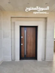  18 شقه ارضيه مميزه مقابل سكن خاص 240 م داخلي 4 نوم حي الصحابة كرادور عبدون رجم عميش تدفئه تحت البلاط