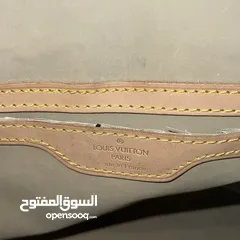  4 شنته و حقيبه لويس فيتون كوبي ماستر
