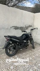  1 هوندا بجاج 150 cc نظيف م يكشي من شي