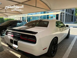  2 Dodge Challenger 2017 3.6L SXT