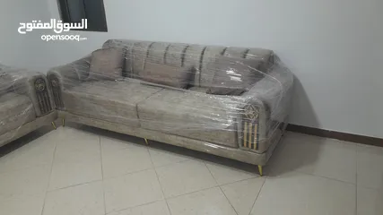  3 طقم كنب للبيع  جديد 7 مقاعد نظيف جدا غيير مستعمل