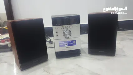  1 Sony np3 system cmt-eh15 micro hi-fi