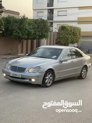  4 مرسيدس c200 كمبروسر