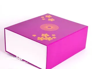  17 علب وصناديق كريمات وغيرها