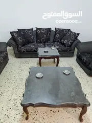  1 طقم كنب مع طربيزات