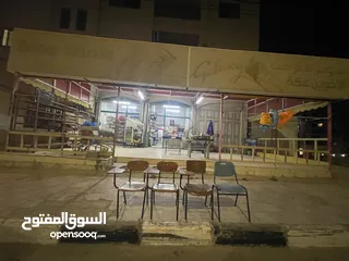  2 محلات 3 مخازن للخلو مساحه 190 متر عشارع رئيسي وحيوي على مدار السنه