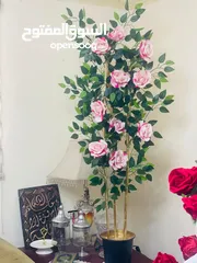  8 أشجار زينه ورد صناعي   متوفر لون احمر فقط  شغل بيتي مرتب بزبط داخلي و خارجي للمنزل وللغرف و للمداخل