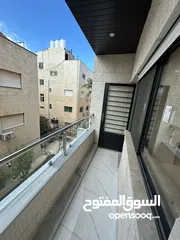  7 شقة طابق اول في الجندويل مساحة 69م مقابل مجمع الملك حسين للأعمال للبيع