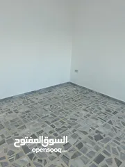  6 شقه للايجار