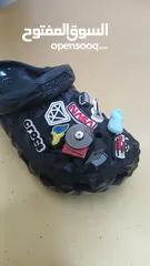  3 كروكس للبيع مستعمل قليل جدا