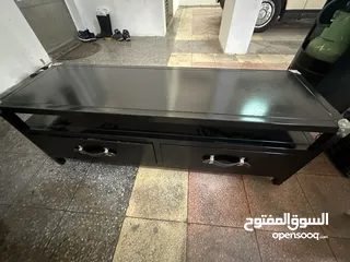  2 طاولة تلفزيون مستعملة من ماركة ZARA