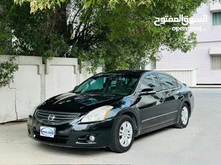  1 NISSAN ALTIMA 2010 MODEL CALL OR WHATSAPP ON  ,