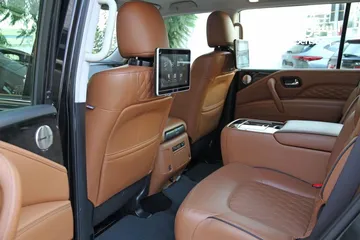  7 إنفينيتي وارد الشركة QX 80 موديل : 2022 سعة المحرك : 5.6 L  قاطعة مسافة : 26.000 KM