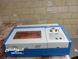  1 ماكنة سي إن سي الحفر على عل الخشب والمودة الاخر