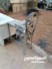  5 عجانة،فريزر،مكيف وحده داخلية، طاولة فرامة مع ماطورها