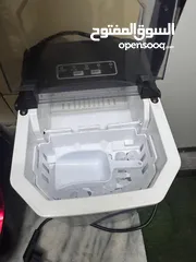  1 ماكينة صنع ثلج بحالة الوكاله