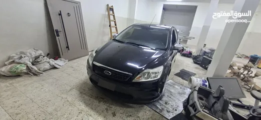  9 فورد فوكس موديل 2010_اتومتيك _ماتور 1600اصل برايفت فحص نظيف نص كاش ونص شيكات