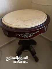  4 طاوله تلفزيون خشب سويد وقنصل مدخل بيت من الرخام وخشب الزان الدمياطي وطاولات رخام مع الشمعدان للبيع