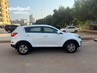  5 كيا سبورتاج 2014 بحالة ممتازة 2000cc فيها ضربة براس شاصى يمين