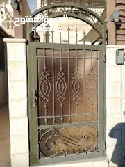  2 باب حديد خارجي ثقيل و زجاج محصن مرتب مرتب