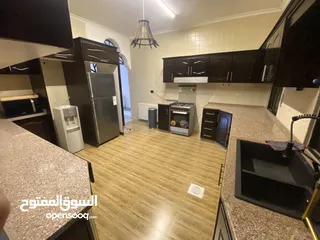  7 شقة عائلية مفروشة للايجار حي الجامعة