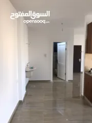  1 شقه للبيع او البدل على بيت مستقل