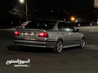  2 BMW e39 525i