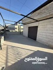 18 شقة طابقية ثالث مع رووف مساحة 410 متر مربع على القوشان و القوشان مستقل