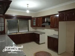  1 شقة فارغة للايجار في منطقة مرج الحمام 185متر