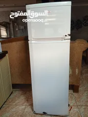  1 ثلاجه نوع بيكو اصلي بحاله ممتاز